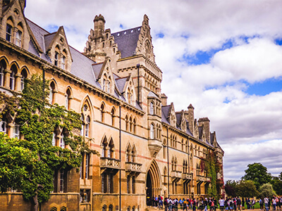 Interface de programmation Scratch avec blocs colorés